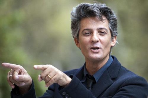 Fiorello commenta l'intervista della D'Urso a Berlusconi