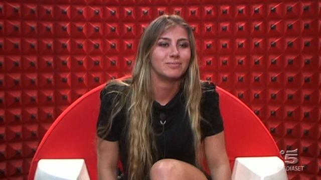 Foto diretta di Giordana nel confessionale