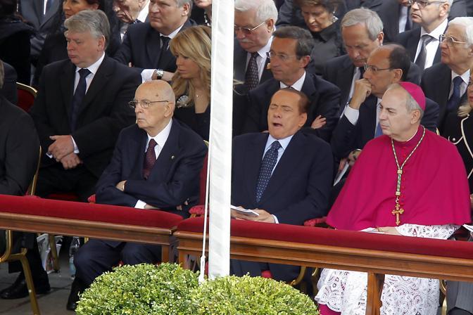 sbadiglio di berlusconi