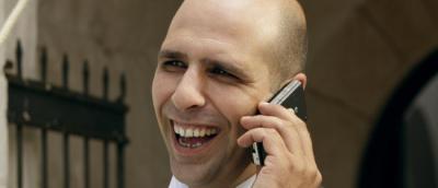checco zalone in una foto del film una bella giornata