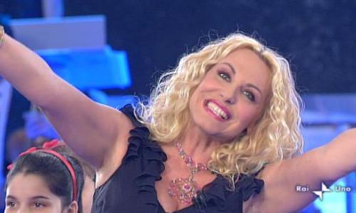 Antonella Clerici conduce Ti lascio una canzone