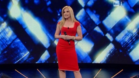 La showgirl Lorella Cuccarini alla conduzione di Un amico è così