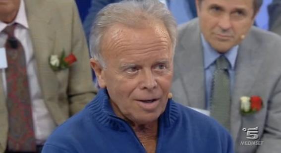 Ennio trono over