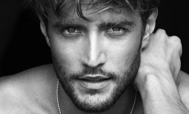 Alex Belli sexy