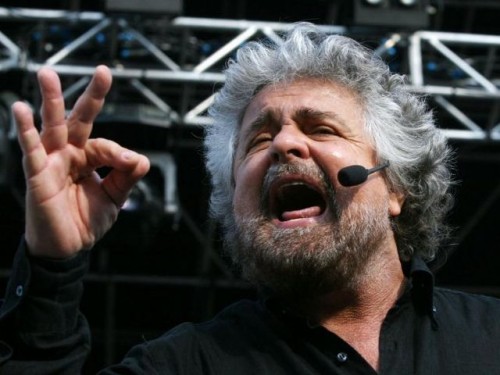 enrico-lucci-beppe-grillo-iene