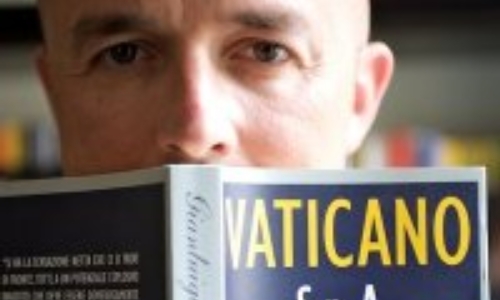 Nuzzi conduce Gli Intoccabili sui segreti del Vaticano