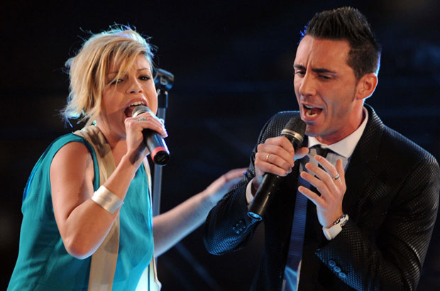 L'interpretazione di Emma e i Modà a Sanremo 2011