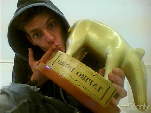 gabriele bezzoli dopo la consegna del tapiro d'oro