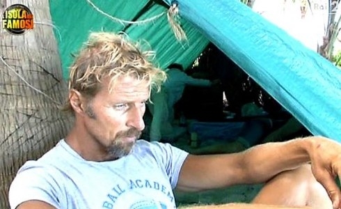 Max bertolani isola dei famosi 9