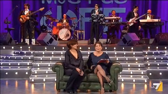 Puntata del 14 aprile di The show must go off con Laura Morante
