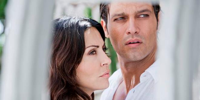 Sabrina Ferilli e Gabriel Garko in Caldo criminale