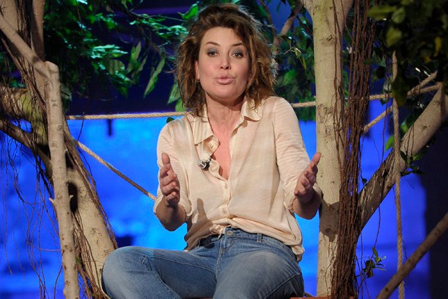 La Guzzanti sull'albero a Un due tre stella