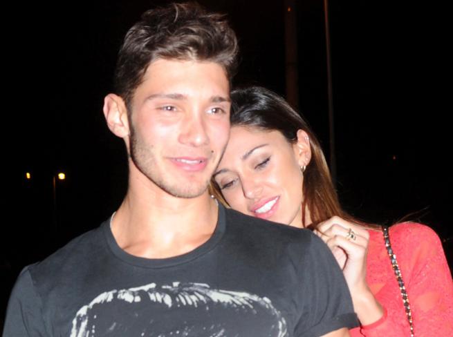 il ballerino stefano de martino con la showgirl argentina