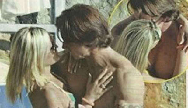 Bruno e Maria insieme al mare