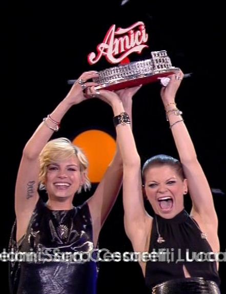 Foto di Alessandra Amoroso ed Emma ad Amici 11