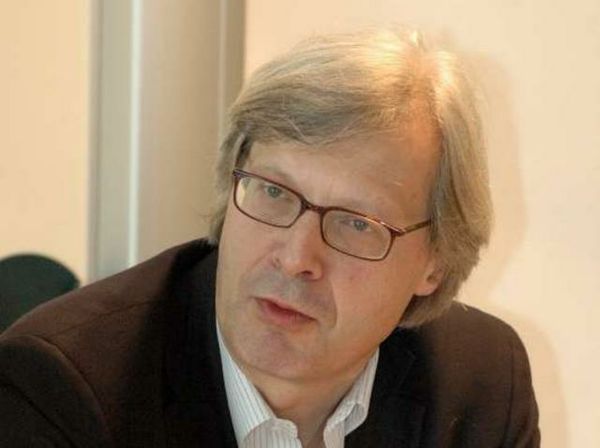 Sito vittorio sgarbi preso di mira da anonymous