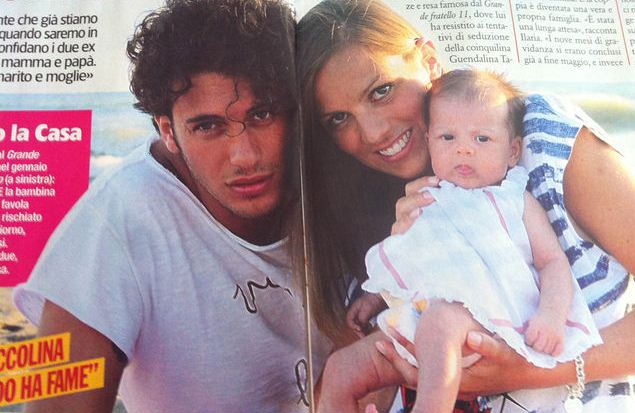 Foto di Pietro Titone e Ilaria Natali con la loro bambina Camilla