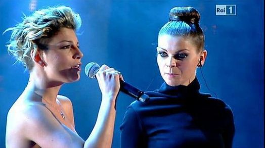 Foto di Emma e Alessandra Amoroso a Sanremo