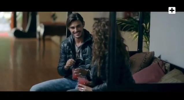 Francesco e Teresanna nel videoclip di Pittbul