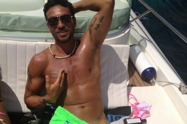Foto di Costantino Vitagliano pronto a tornare in tv
