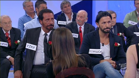 Ogg 4 febbraio si continua con il trono over