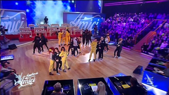 Foto concorrenti Amici 12 che ballano e cantano