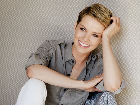 foto dell'attrice andrea osvart