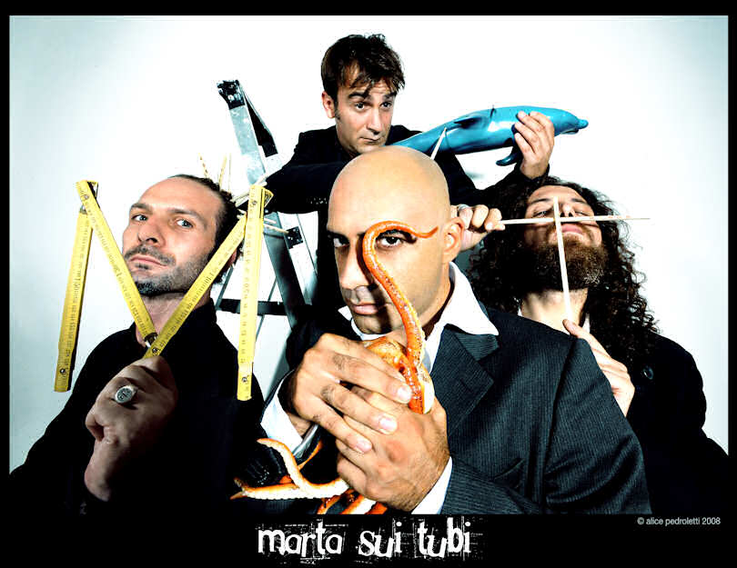 foto gruppo marta sui tubi