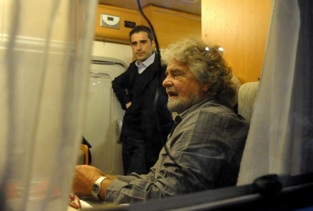 Beppe Grillo sul suo camper