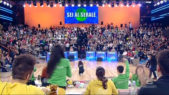 Foto sei al serale Amici 12