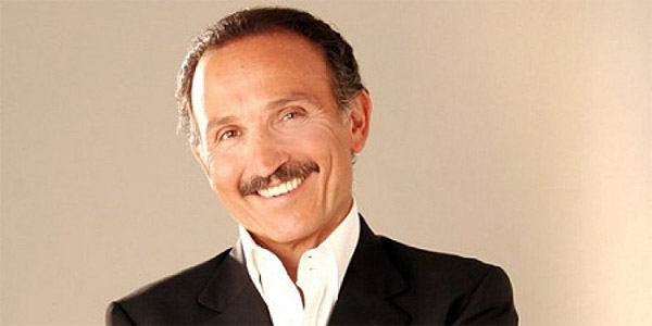 alessandro di pietro sorride