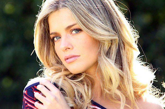 foto dell'attrice alexandra dinu