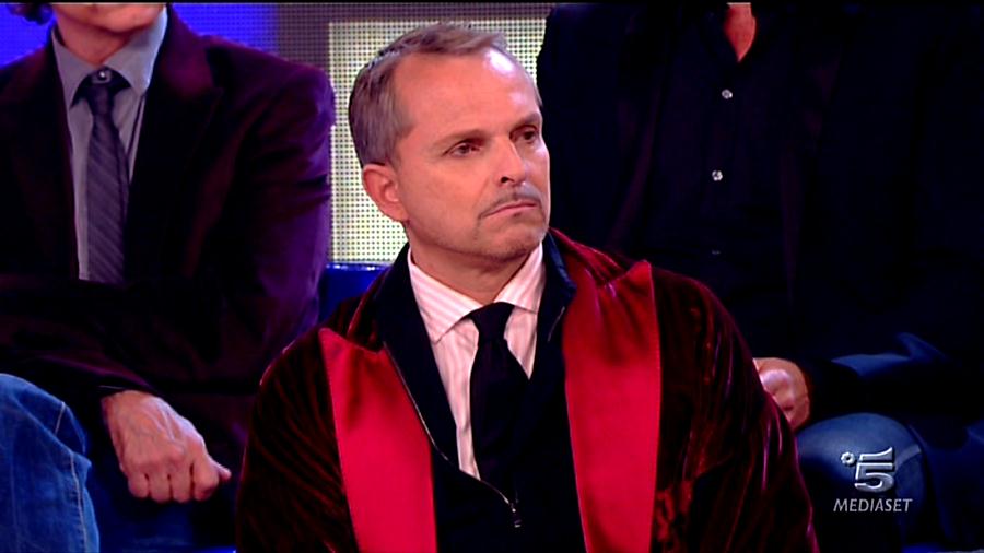 foto di miguel bosè ad amici 2013