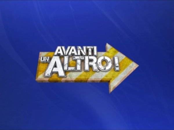 foto avanti un altro logo