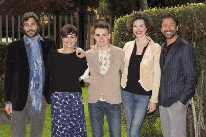 Una coppia modello. Cast.