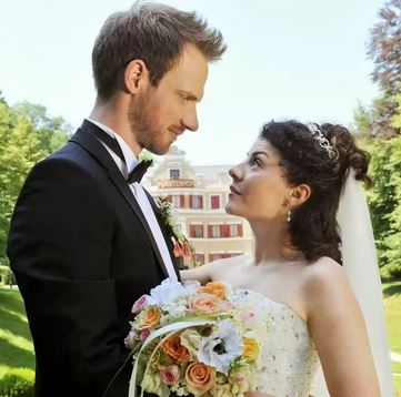 foto tempesta d'amore leonard e pauline