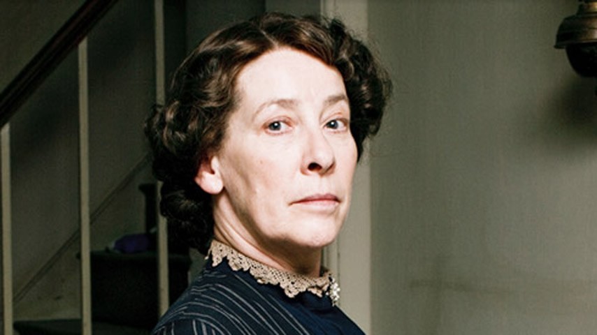 foto signora hughes downton abbey