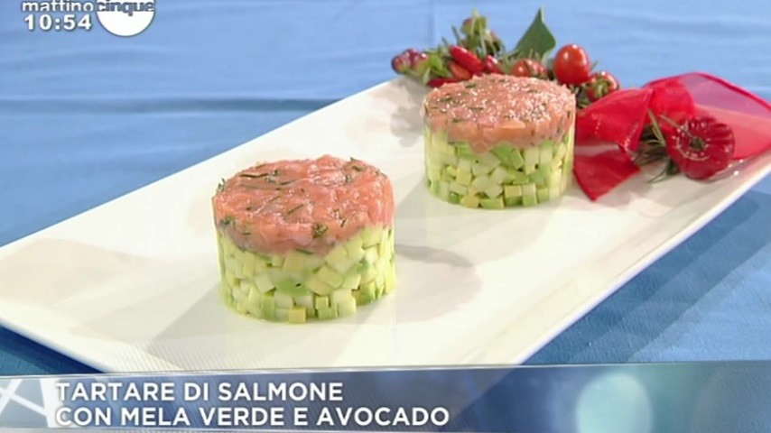 foto tartare salmone mela e avocado