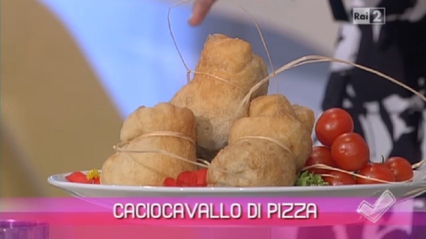 foto caciocavallo di pizza