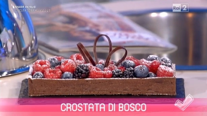 foto crostata con frutti di bosco