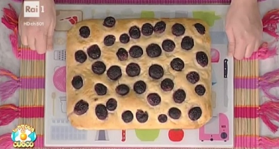 foto focaccia uva nera