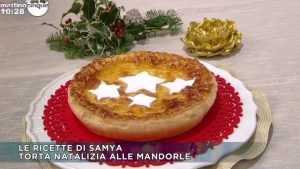 foto torta natalizia alle mandorle