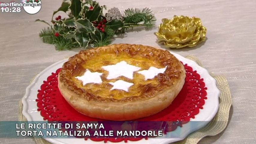 foto torta natalizia alle mandorle