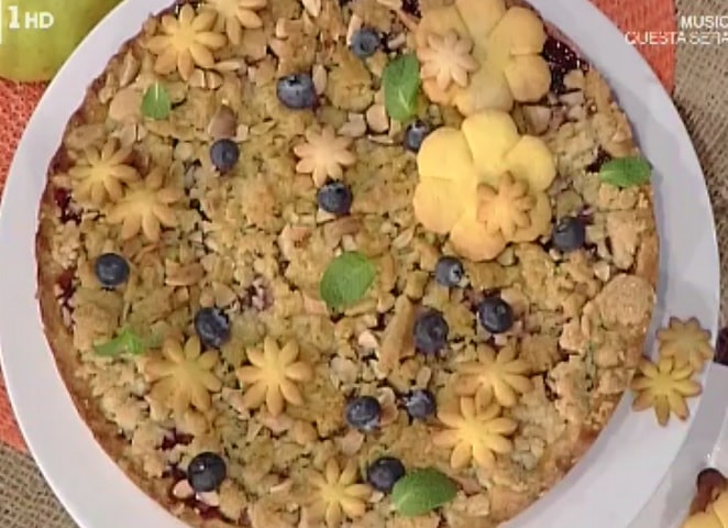 foto torta mele e mirtilli