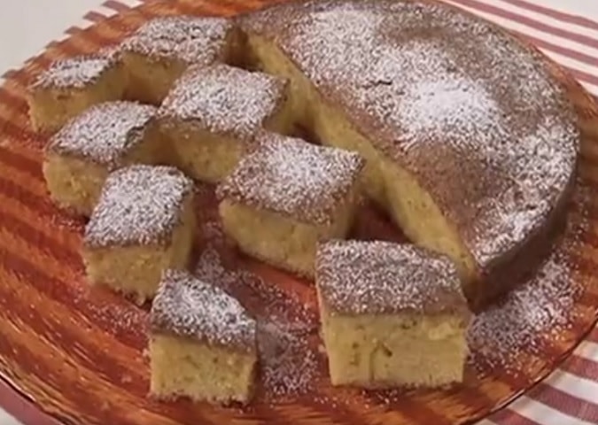 foto torta di farina di mais e limone