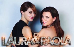 foto laura pausini Paola cortellesi Rai 1 Laura e Paola