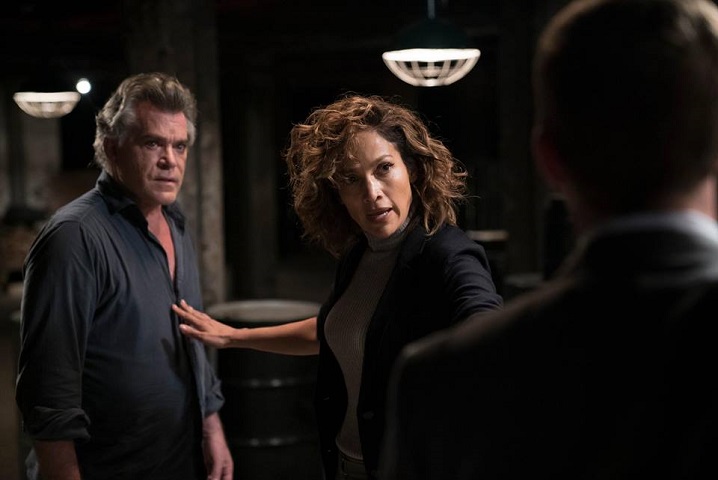 Foto Shades of Blue Jennifer Lopez e Ray Liotta