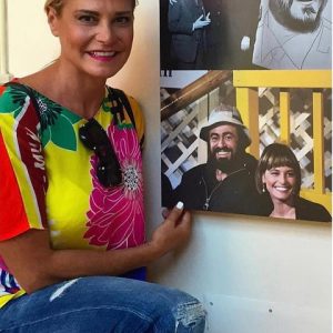 foto Simona Ventura con Pavarotti