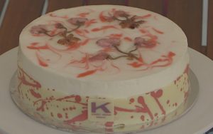 Foto torta sakura Bake off Italia