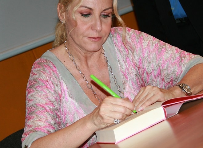 foto Antonella Clerici presentazione libro